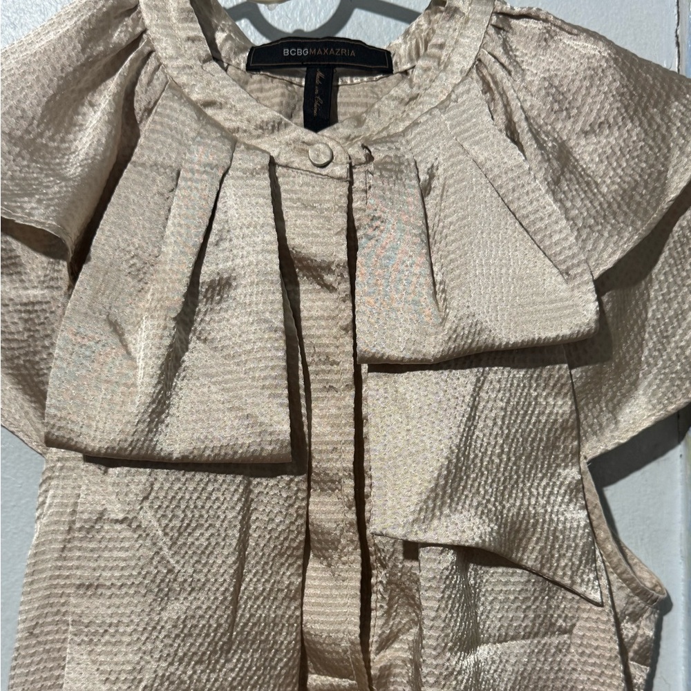 Bcbg max. Lighter gold silk beautiful top!